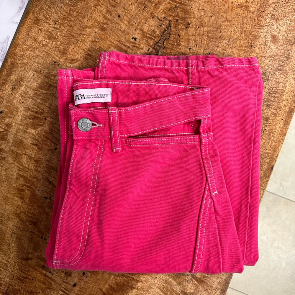 Zara High Waisted Jeans • Size 2